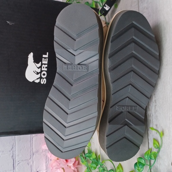 Sorel Hi Line Platform Lace Combat Boot NIB - Picture 9 of 10